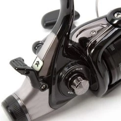 Daiwa Black Widow BR Reels - Baitrunner/freespin reels 9 Daiwa Black Widow BR Reels - Baitrunner/freespin reels -Outlet REELS Store smbnxtmz635865440672447256